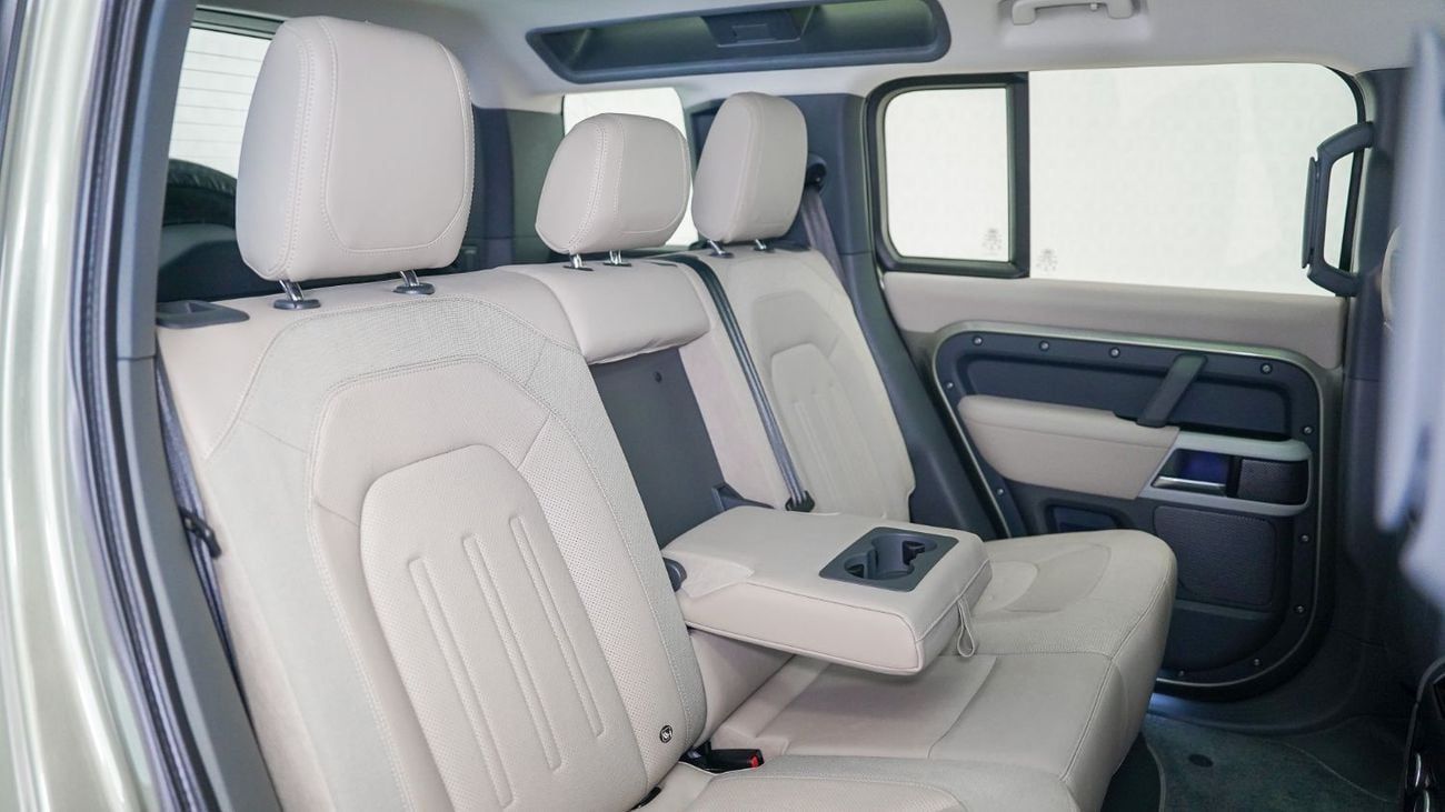 لاند روفر ديفندر P400 110 X-Dynamic HSE 3.0L (5 Seater) Special Offer | AED 3,921 PM | Widetrack, Vossen Alloys | 110