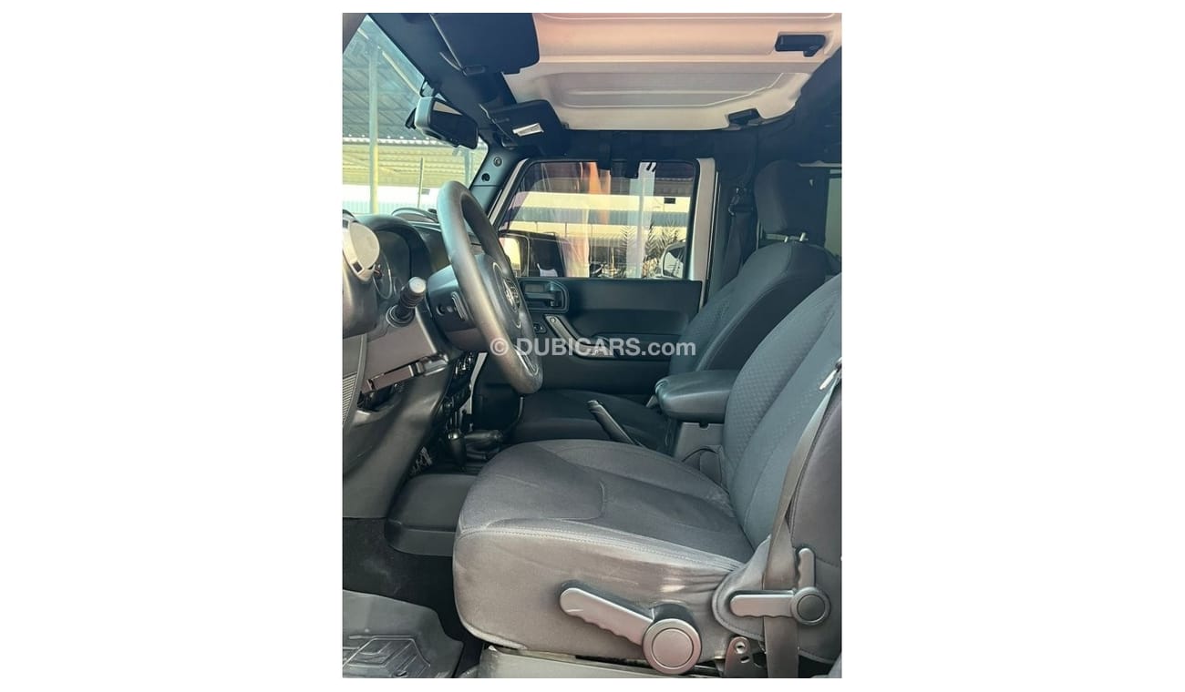 جيب رانجلر جيب رانجلر سبورت موديل : 2013 الممشي : 135,000 كم السعر : 49.000 درهم  قير عادي V6/3.6L  مواصفات خلي