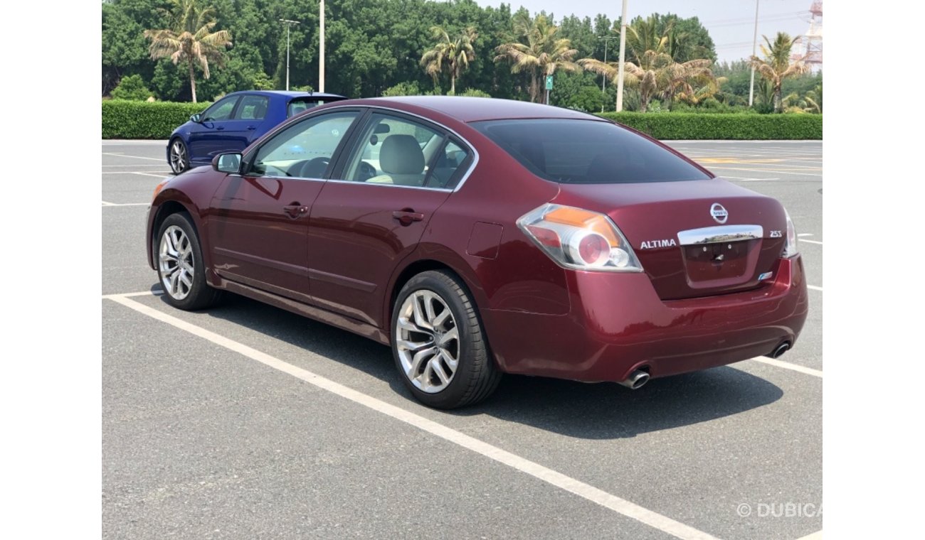 Nissan Altima Nissan altima model 2011 GCC