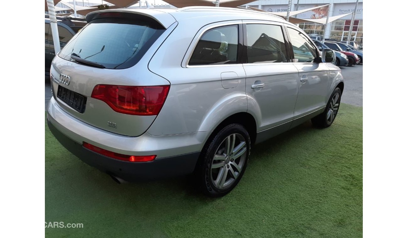 Audi Q7 Gulf silver 2008 Gulf in excellent condition