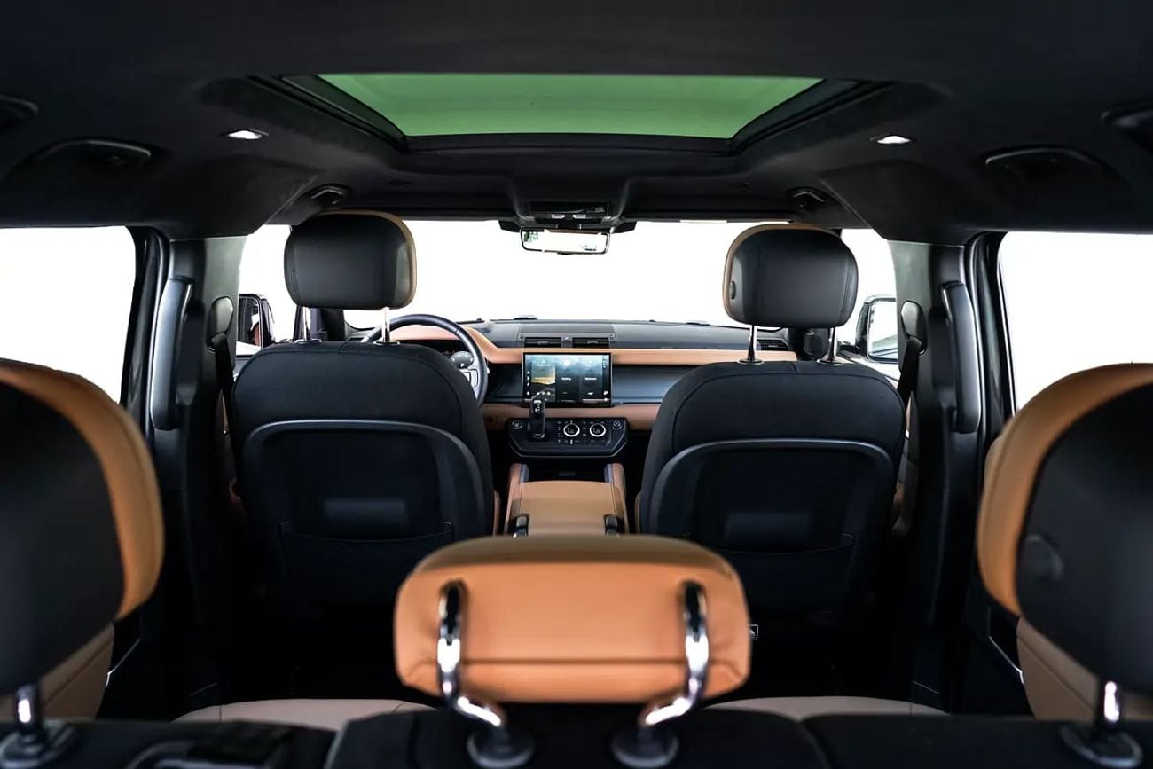 Land Rover Defender DEFENDER V8 X 110 P425 | SPECIAL ORDER | CARPATHIAN GREY COLOR | MERIDIAN SURROUND SOUND SYSTEM