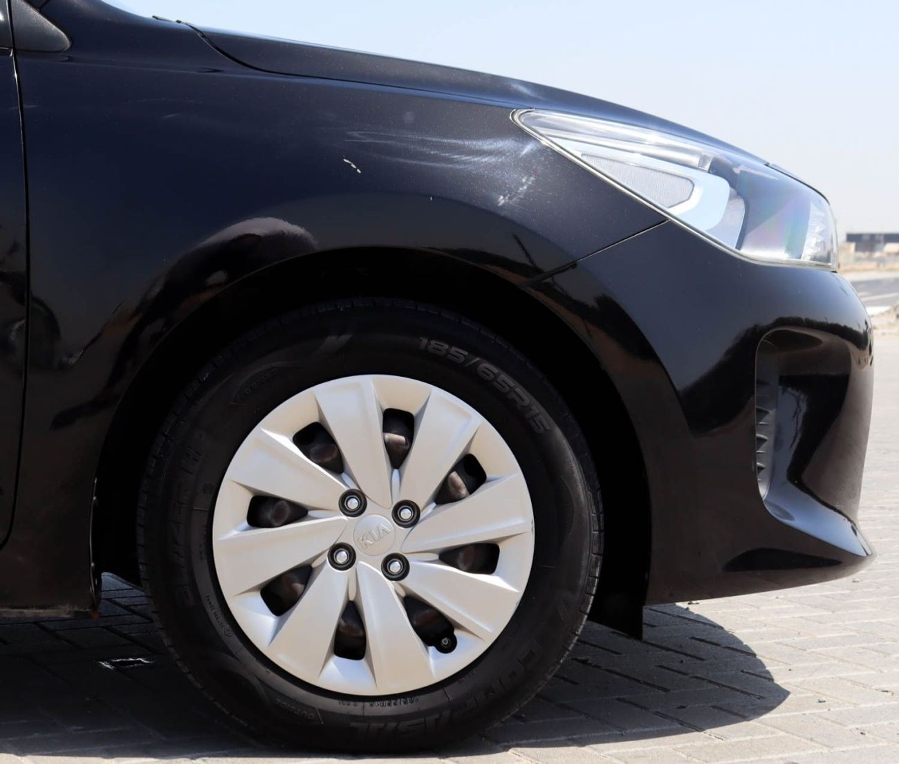 Kia Rio EX 1.4L (100 HP) Hatchback