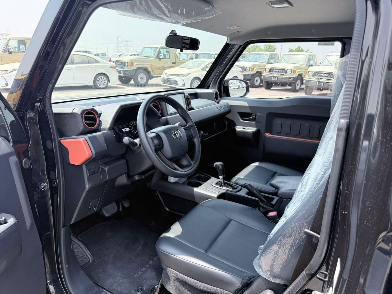تويوتا هيلوكس Toyota hilux tamaraw 2026 black single cabin 2 4L diesel LHD automatic gear 2x4 gcc specs
