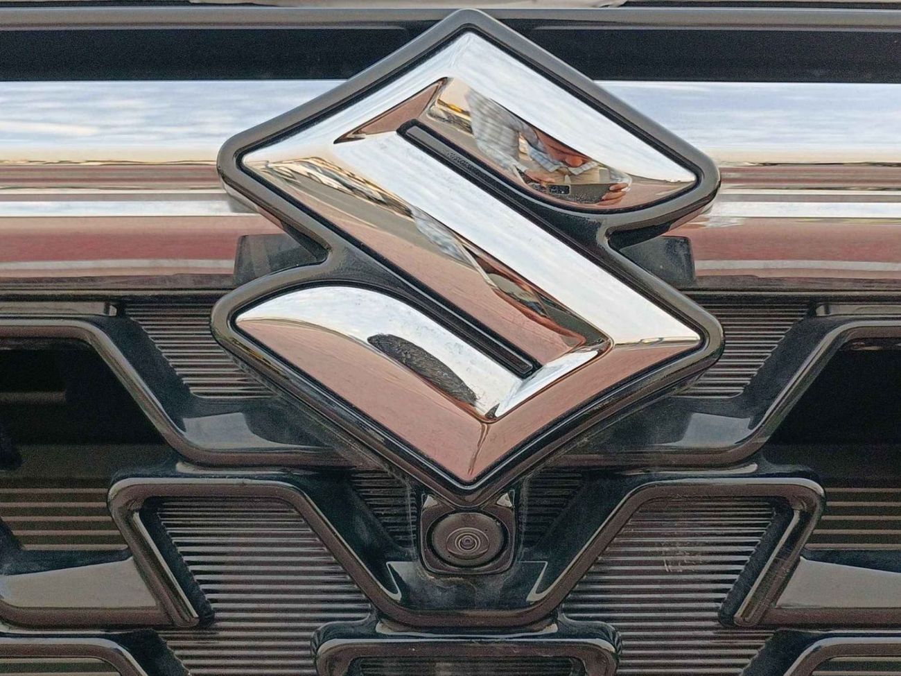 سوزوكي جراند فيتارا GLX / HYBRID / DOUBLE TONE / 1.5L V4 / "9" DISPLAY / 360* CAMERA / HEADUP DISPLAY (CODE # GVHB4X2F)