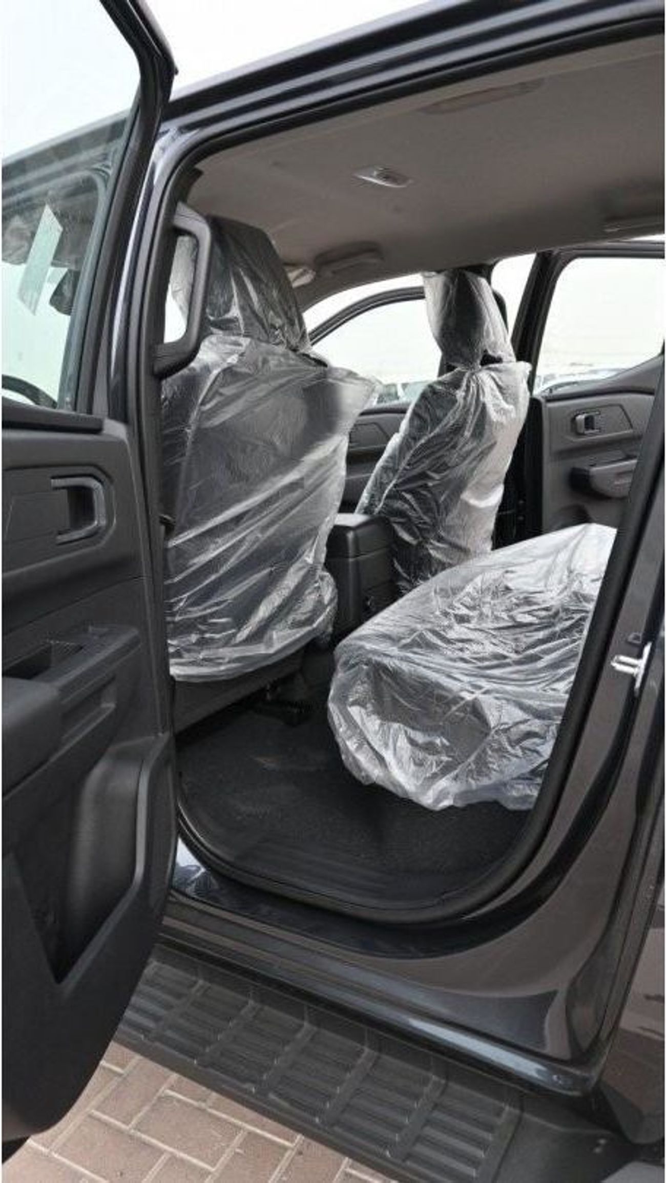 Mitsubishi L200 Mitsubishi L200 2.4L diesel M/T V4 MY 2024