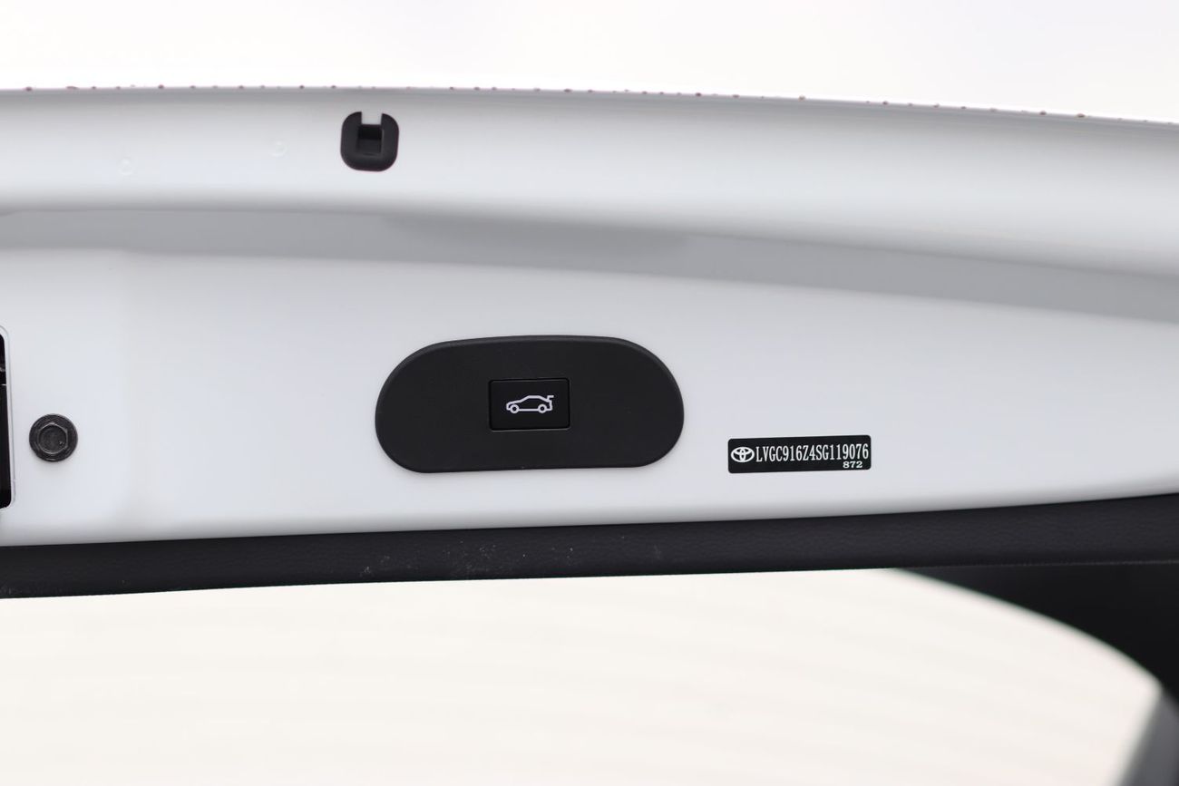 تويوتا فرونتلاندر 2.0L HYBRID, FACELIFT , ELECTREIC SEAT, LEATHER SEAT, SUNROOF, ELECTRIC BACK DOOR, MODEL 2025