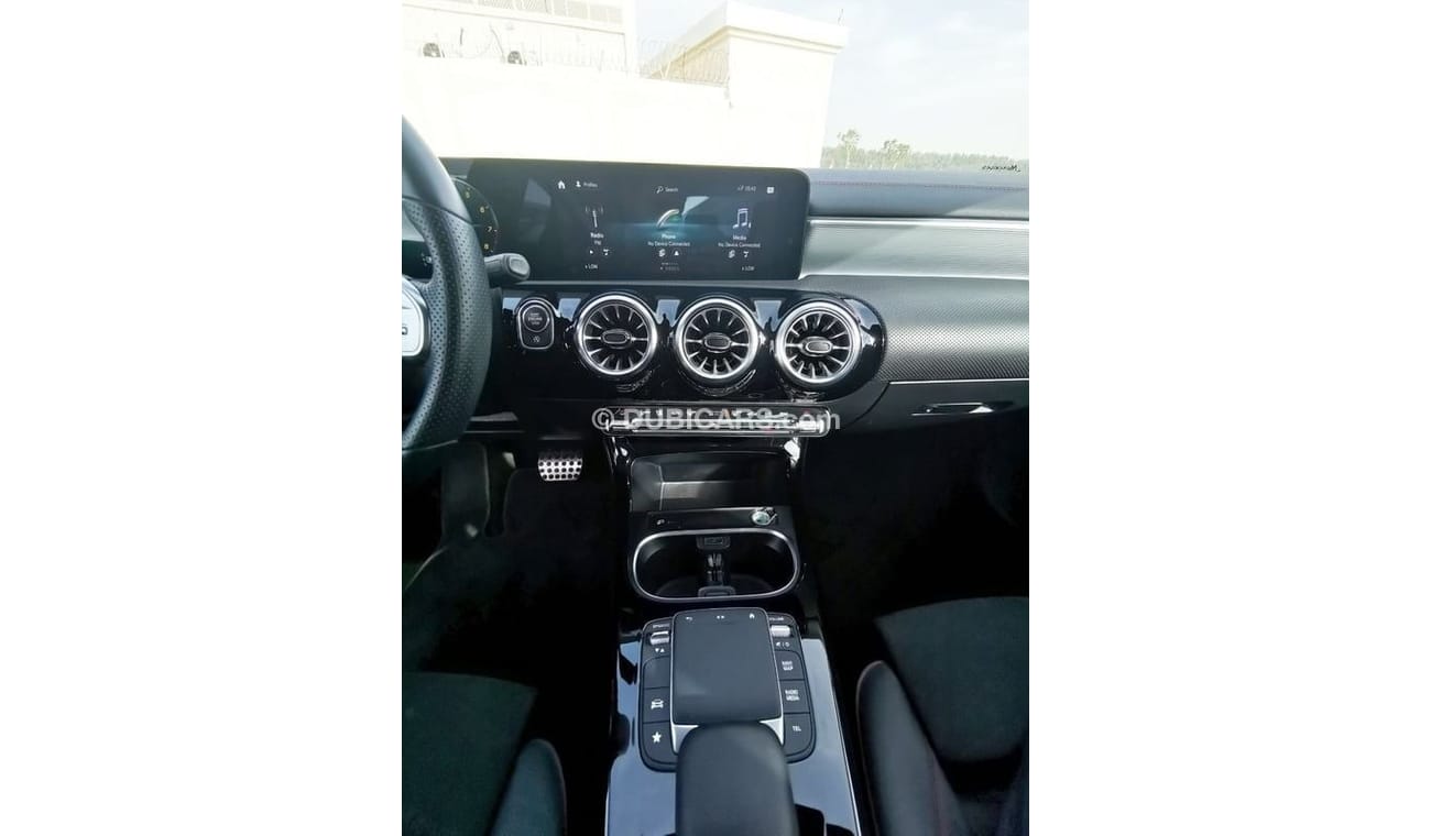 Mercedes-Benz CLA 250 Mercedes-Benz CLA250- 2022- Black