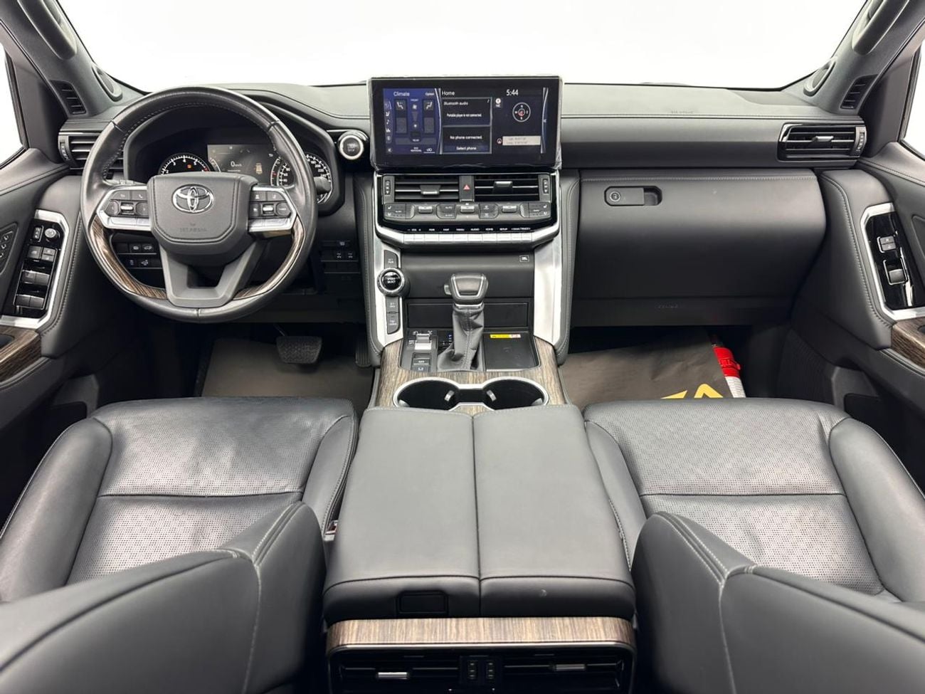 تويوتا لاند كروزر 2024 Toyota Land Cruiser VXR, Jan/2027 Toyota Warranty, Toyota Full Service History, GCC