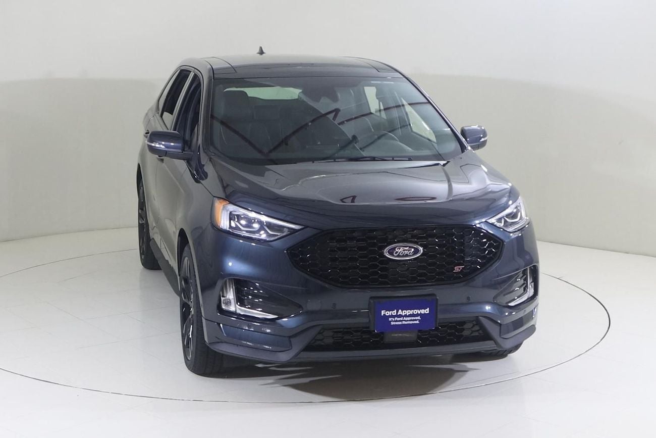 Ford Edge ST SST422 / FEE Insurance + Registration/ AL TAYER MOTORS AL QOUZ SHOWROOM