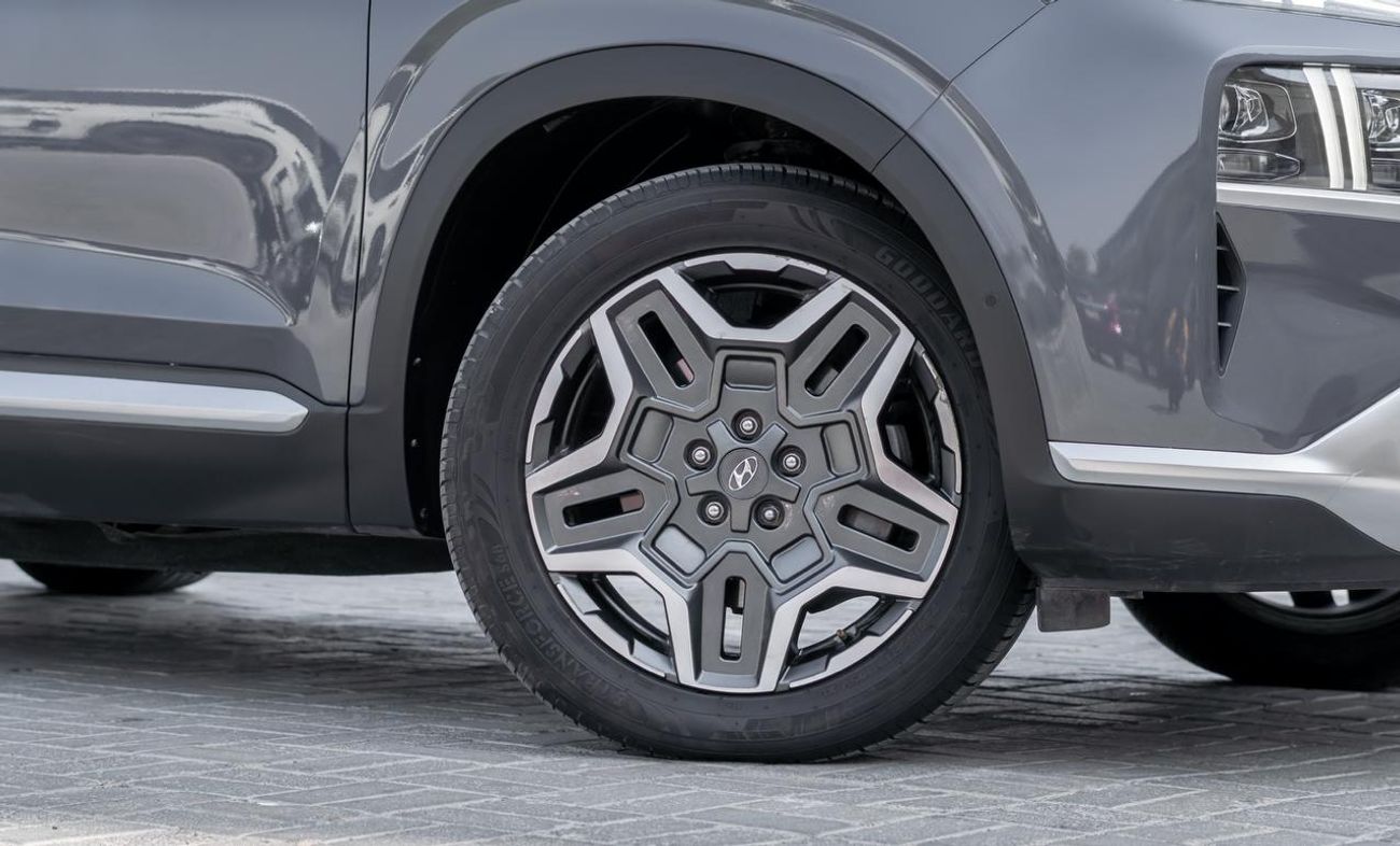 Hyundai Santa Fe hybrid