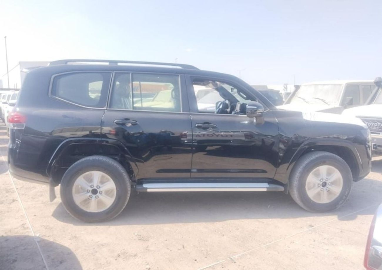 تويوتا لاند كروزر GXR 4.0L Land Cruiser LC300 GXR Petrol 4.0L