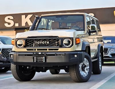 Toyota Land Cruiser 70 TOYOTA LANDCRUISER LC76 HARDTOP 5DOOR LX Z1 || 2.8L DIESEL V4 A/T 4WD | RADAR | WINCH ,SNORKEL | FUL