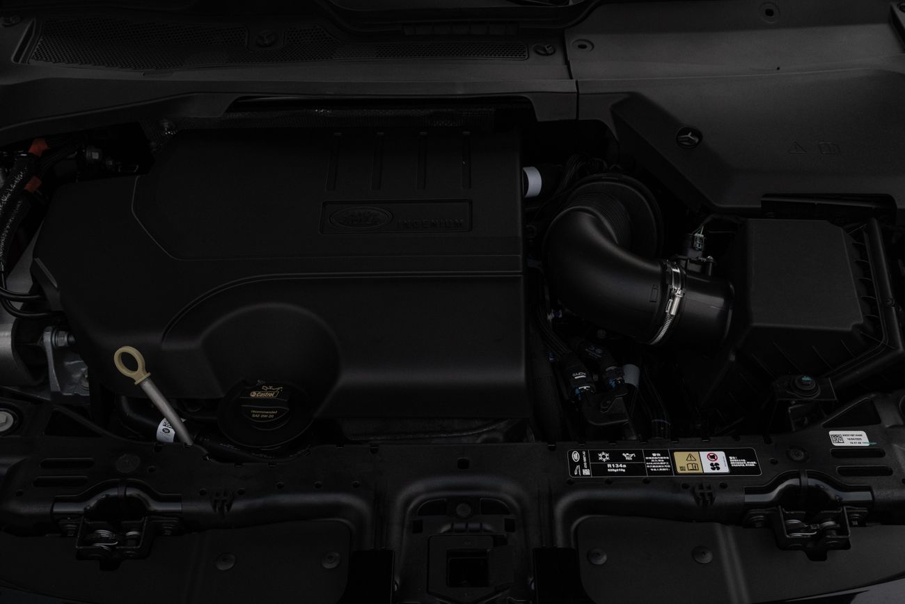 لاند روفر رانج روفر إيفوك Evoque SE P250 R-Dynamic | 3,721 P.M | 0% Downpayment | Immaculate Condition!