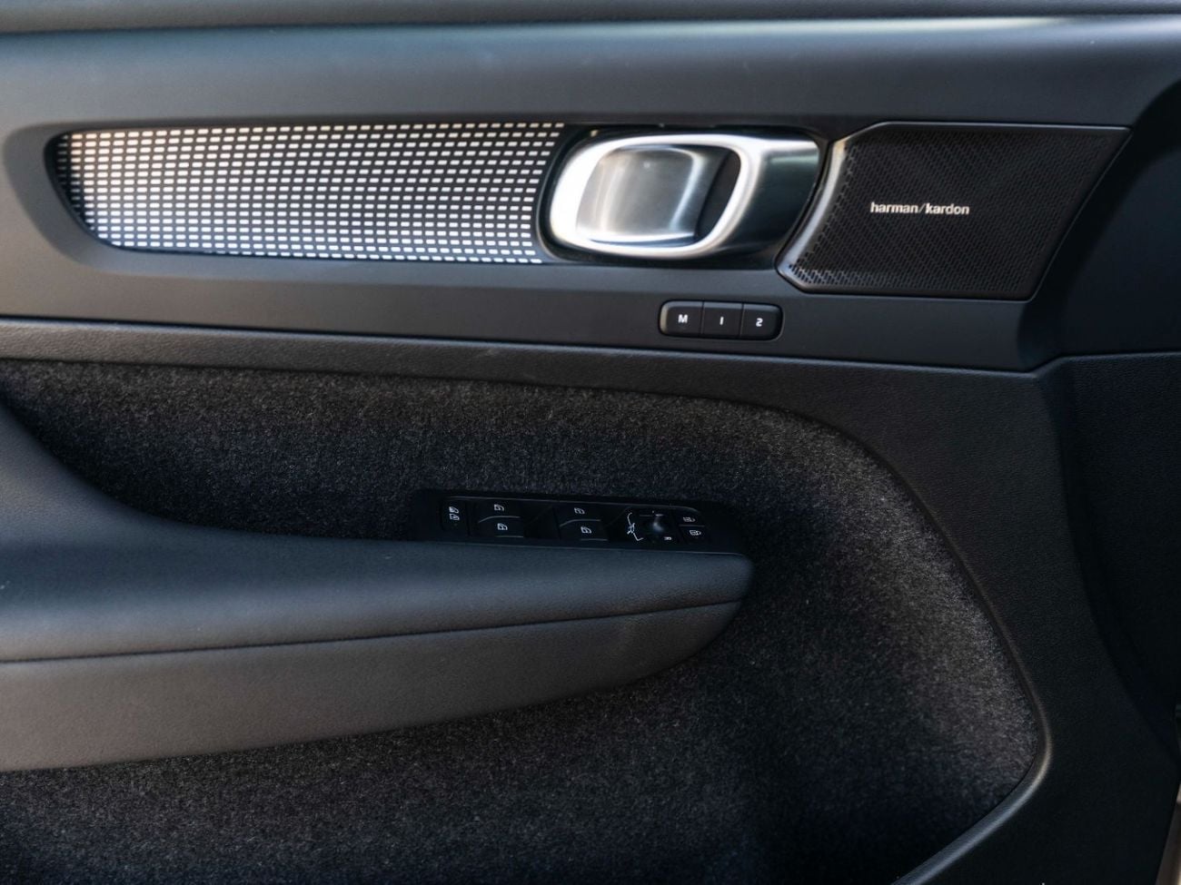 Volvo XC40 ULTIMATE DARK