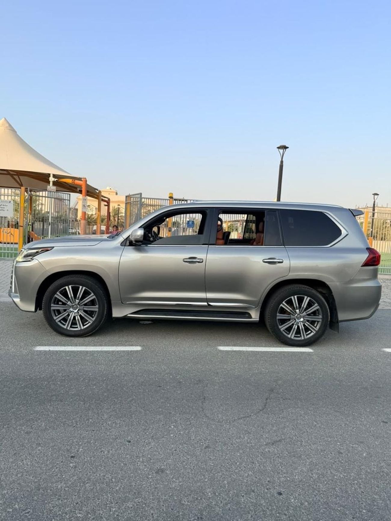 لكزس LX 570 بريمير