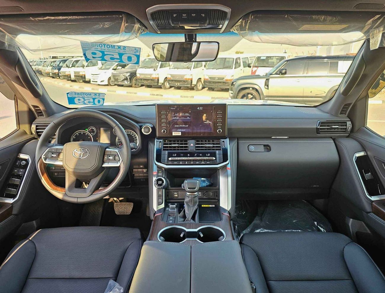 تويوتا لاند كروزر GXR 3.5L Twin Turbo / High Option / Leather Power Seats (CODE # 67992)