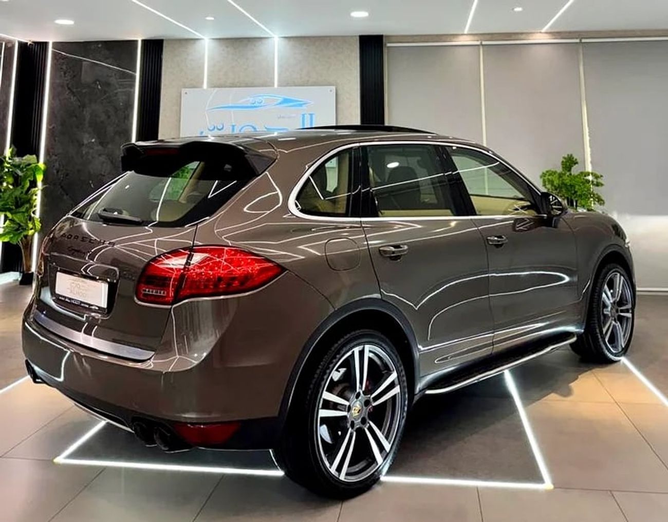 بورش كايان S Platinum Edition 3.6L S V8 || GCC || FULL OPTIONS || FREE ACCIDENTS || CONDITION