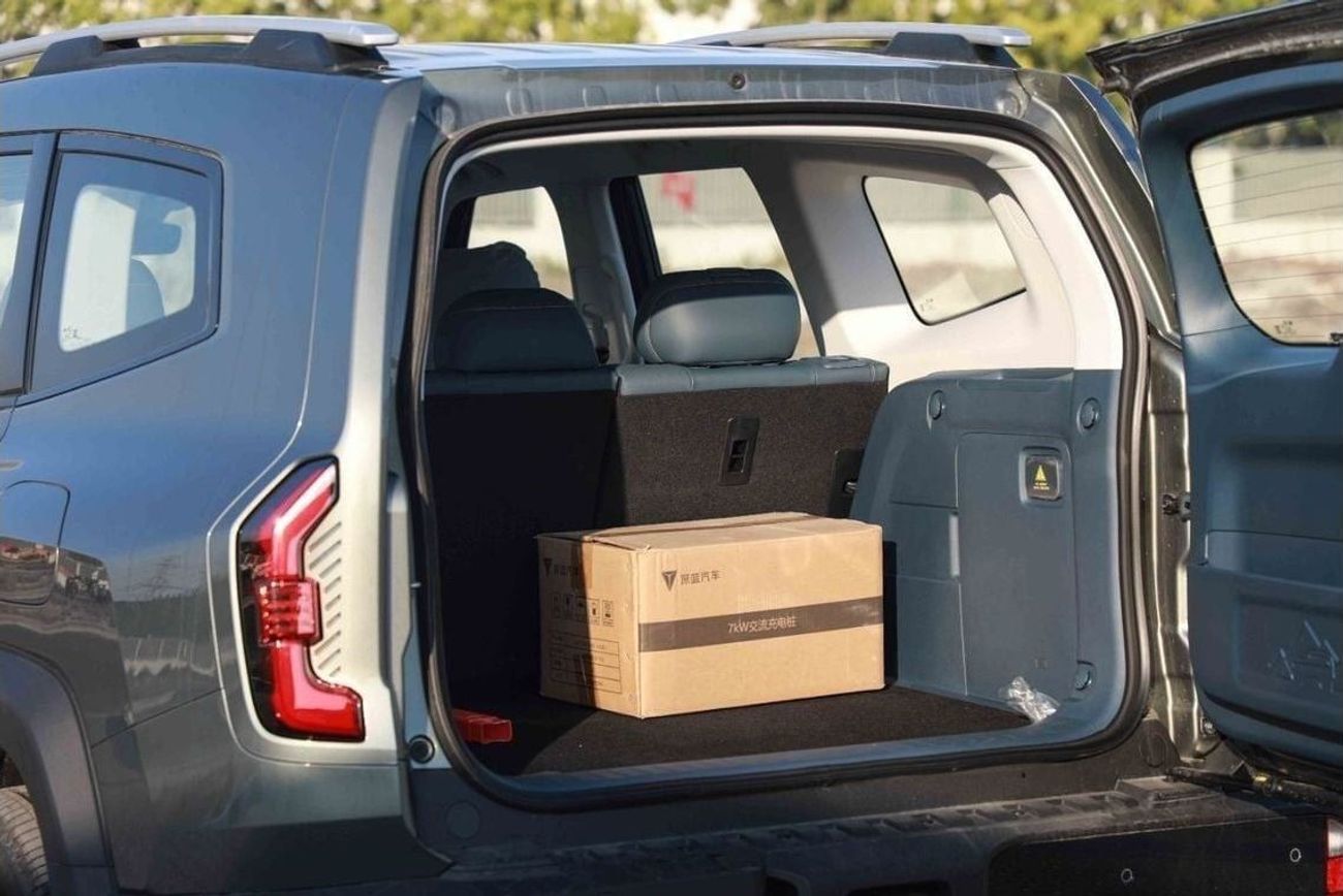 تشنجان ديبال جي 318 2024 Changan Deepal G318 Comfort - Plug-in Hybrid - Green inside Blue | Export Price