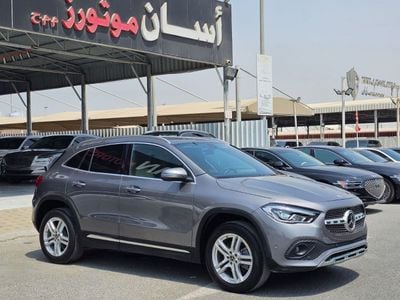 مرسيدس بنز GLA 250 Premium 2.0L