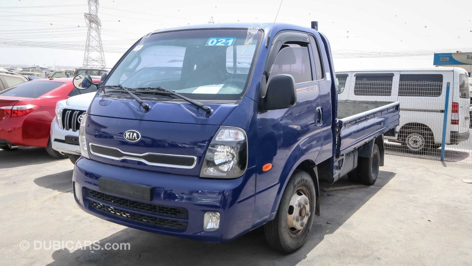 Kia Bongo III 1 2 TON for sale AED 25 700 Blue 2014
