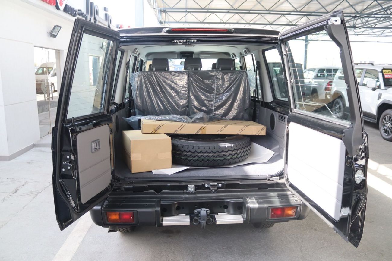 Toyota Land Cruiser 70 GRJ76 4.0 V6 PETROL M/T 40th ANNIVERSARY **EXPORT ONLY**التصدير فقط خارج الخليج***