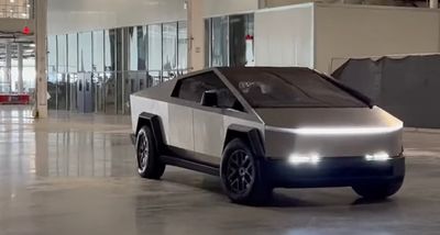 Tesla Cybertruck PREMIUM