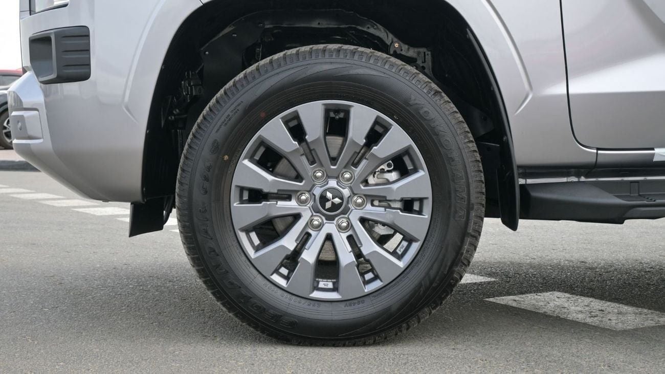 Mitsubishi L200 Brand New Mitsubishi L200 GLX 2025 Export 2.5L 4WD A/T Diesel|Silver/Black|L200-GLX-AT-25|