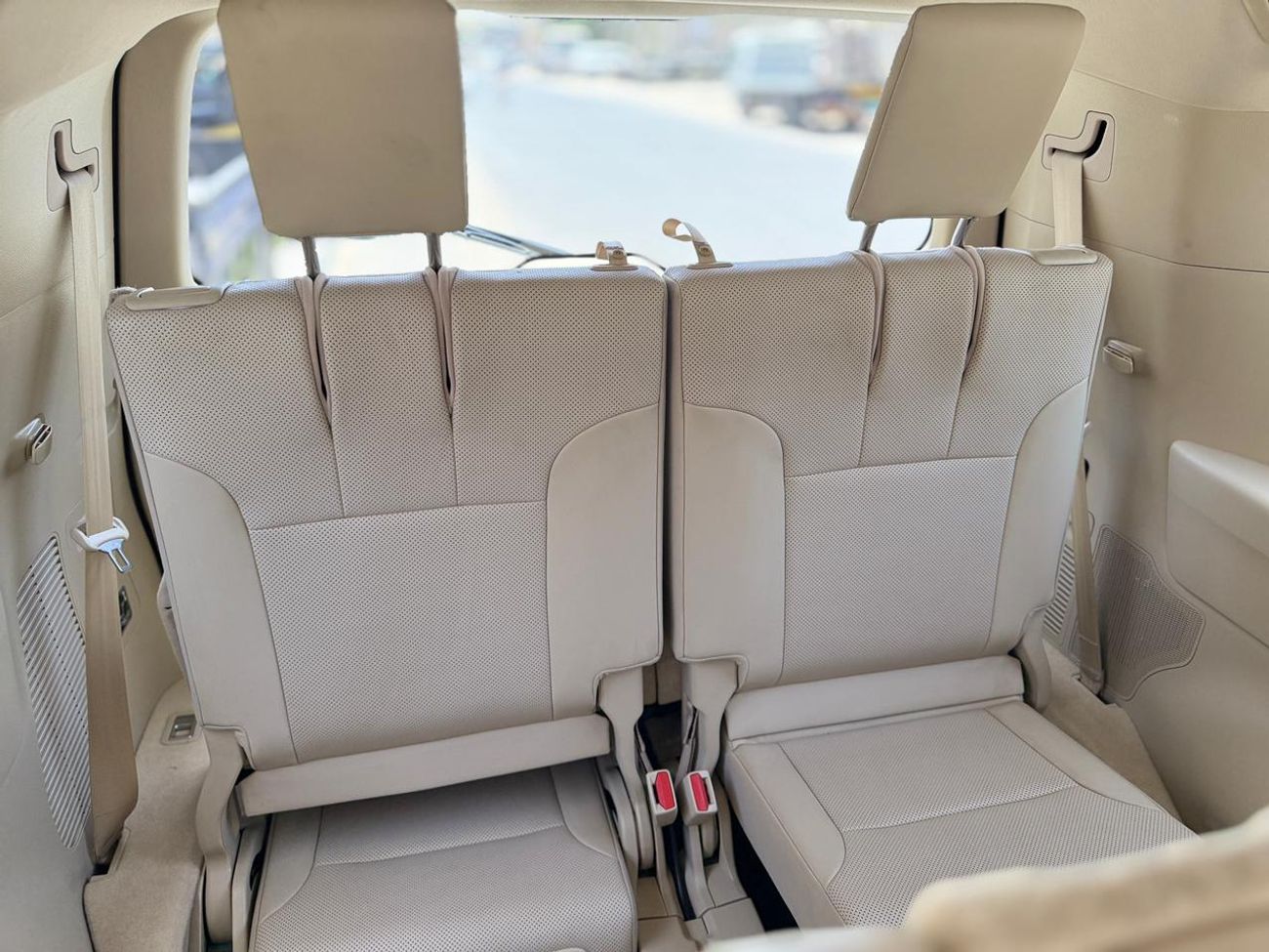 Toyota Land Cruiser EXR Toyota land cruiser LC300, year 2022, right hand drive, diesel 3.3L only foe export availab
