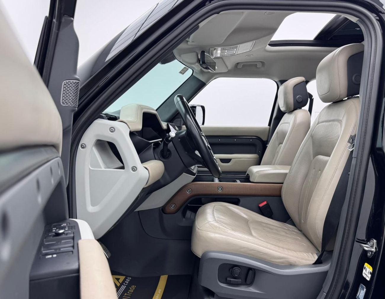 لاند روفر ديفندر 110 HSE P400 3.0L 2022 Land Rover Defender 110 P400 HSE, Oct / 2026 Range Rover Warranty, GCC