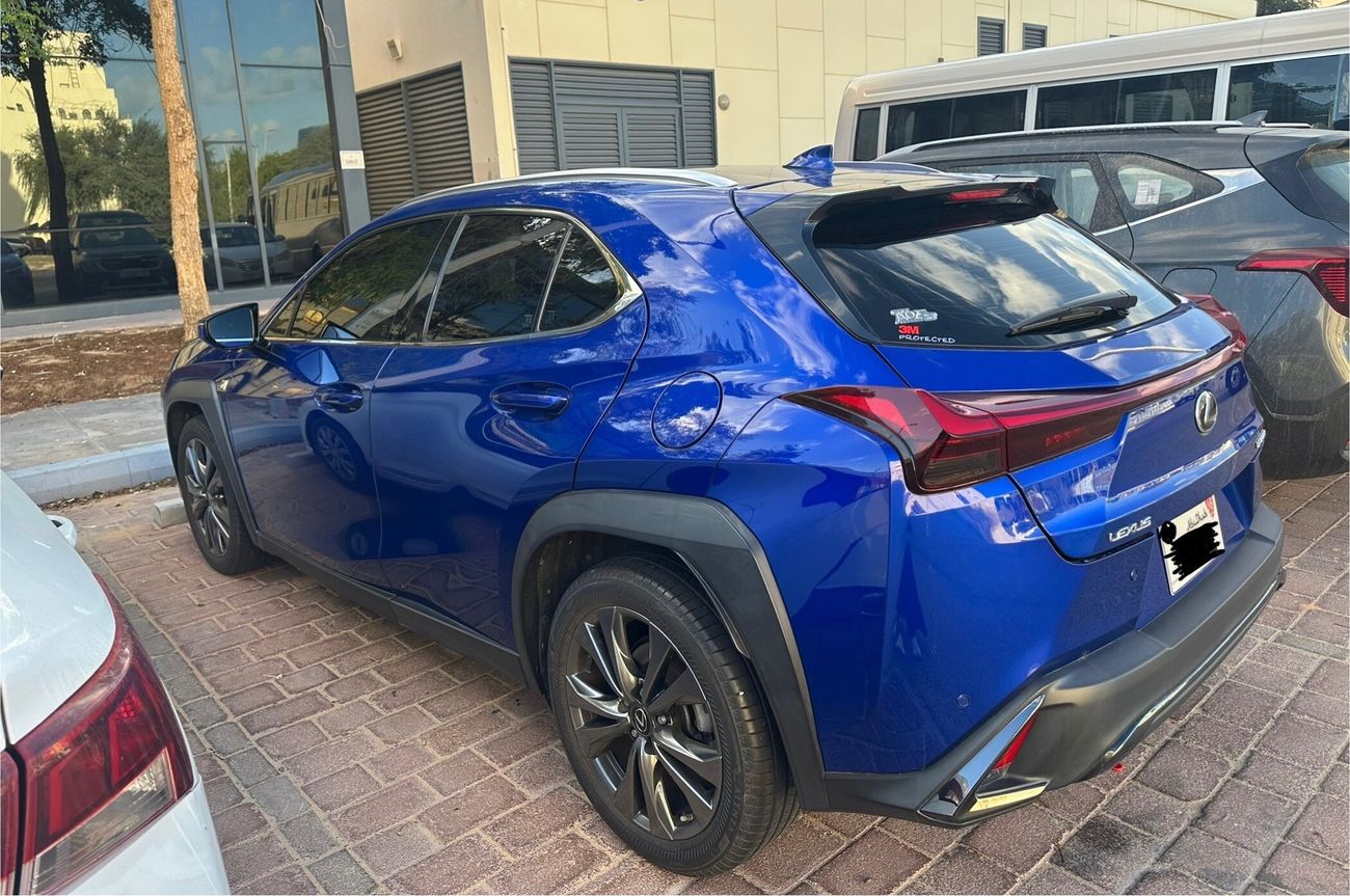 Lexus UX200 F Sport Platinum 2.0L (160 HP)