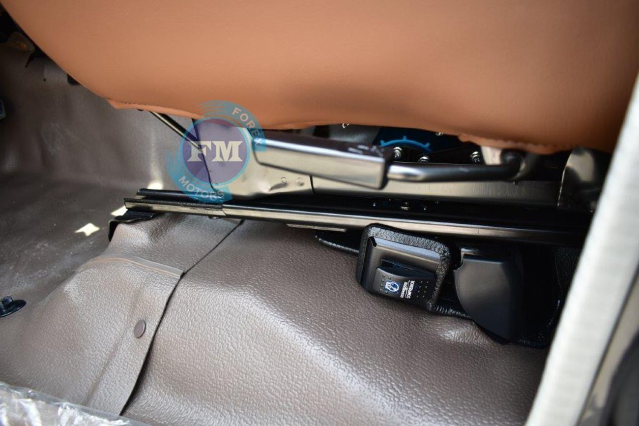 تويوتا لاند كروزر بيك آب 79 Double Cab 40th Anniversary LX-Z 2.8L Diesel Automatic