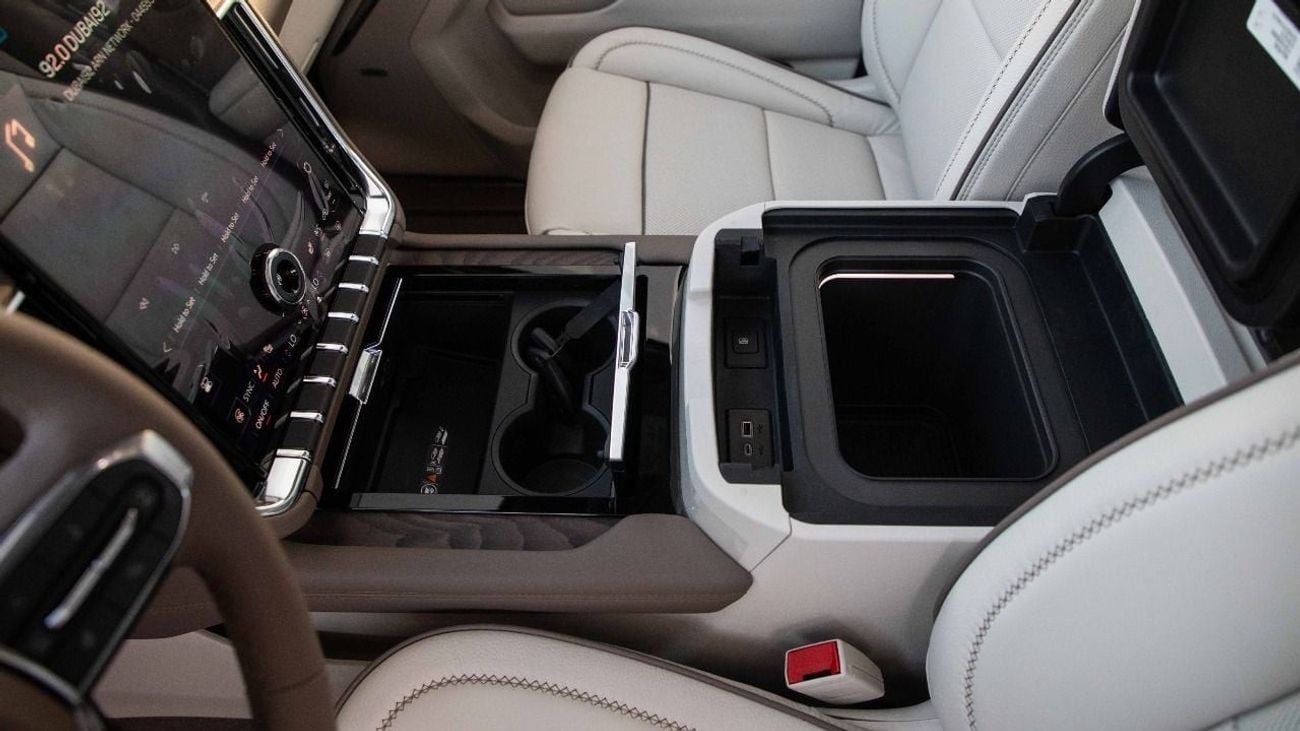 GMC Yukon 2025 GMC Yukon 4WD VIP 6.2L AT Petrol