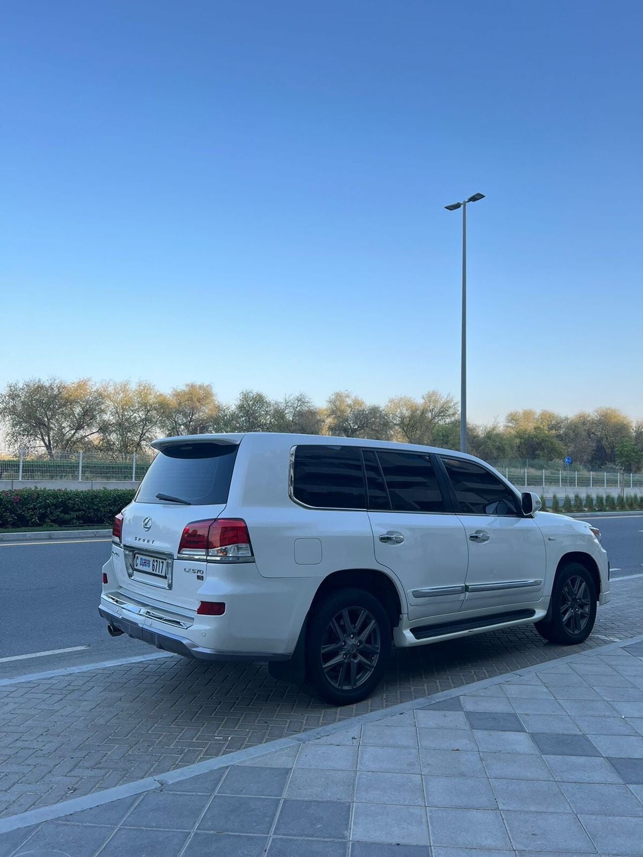 Lexus LX570 TOP