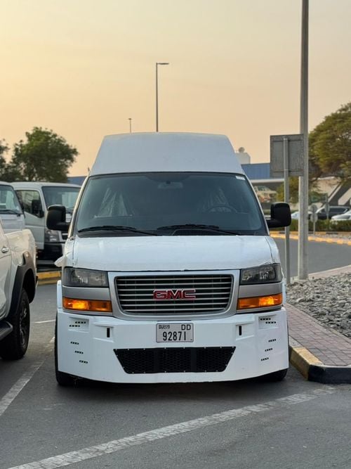 GMC Savana 6.6L V8 Petrol | 7” Touchscreen Display | Rear Vision Camera | High Roof Option | 7 STR