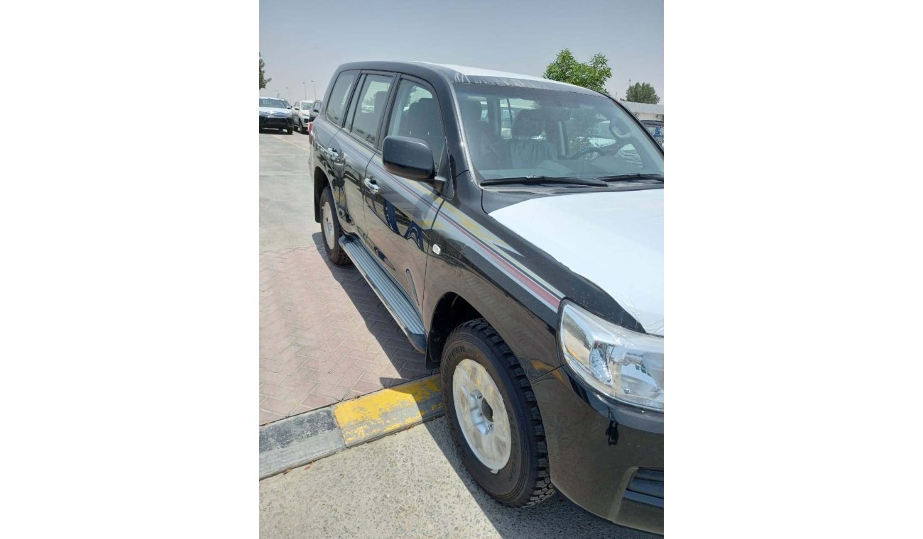 Toyota Land Cruiser 4.5L Diesel 4WD GX Manual (Export Outside GCC Countries Only)