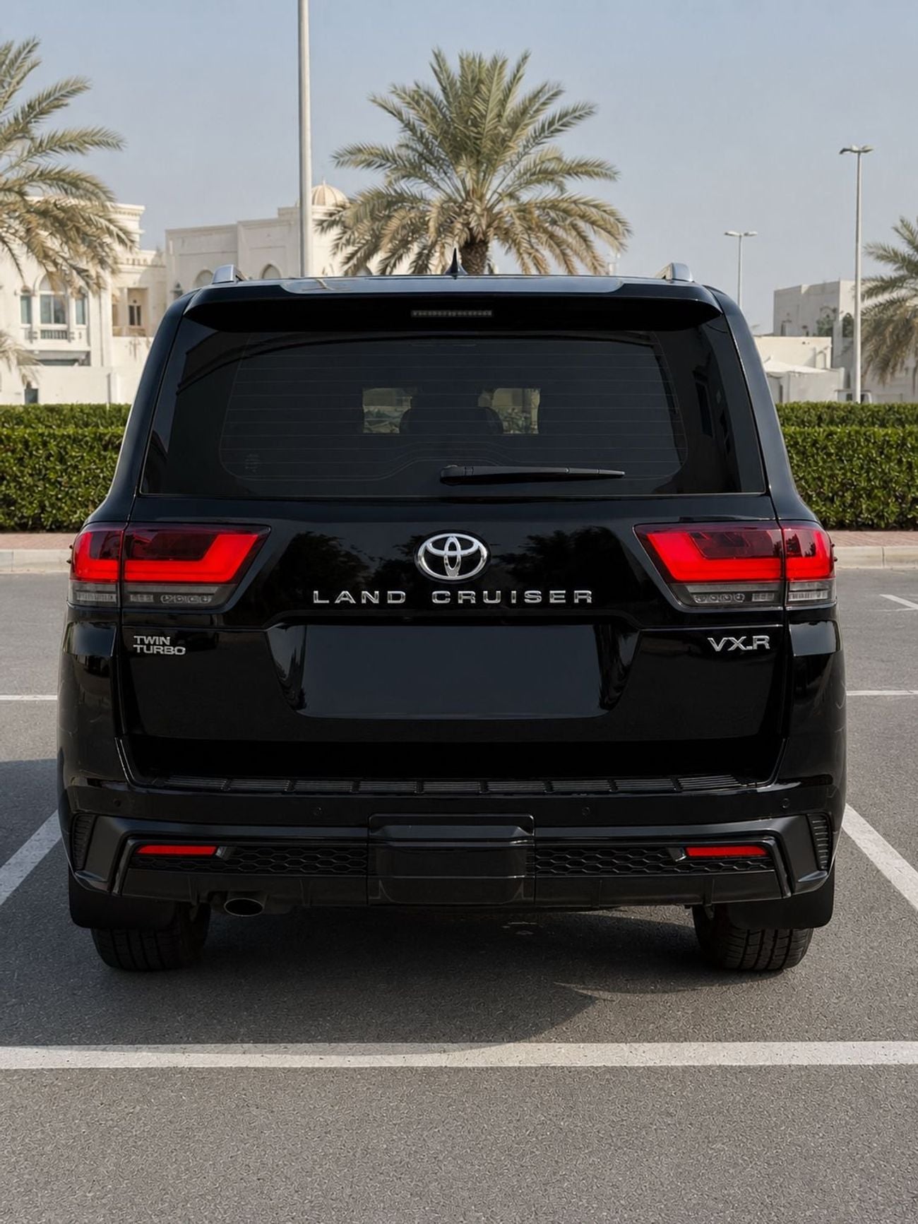 تويوتا لاند كروزر VXR