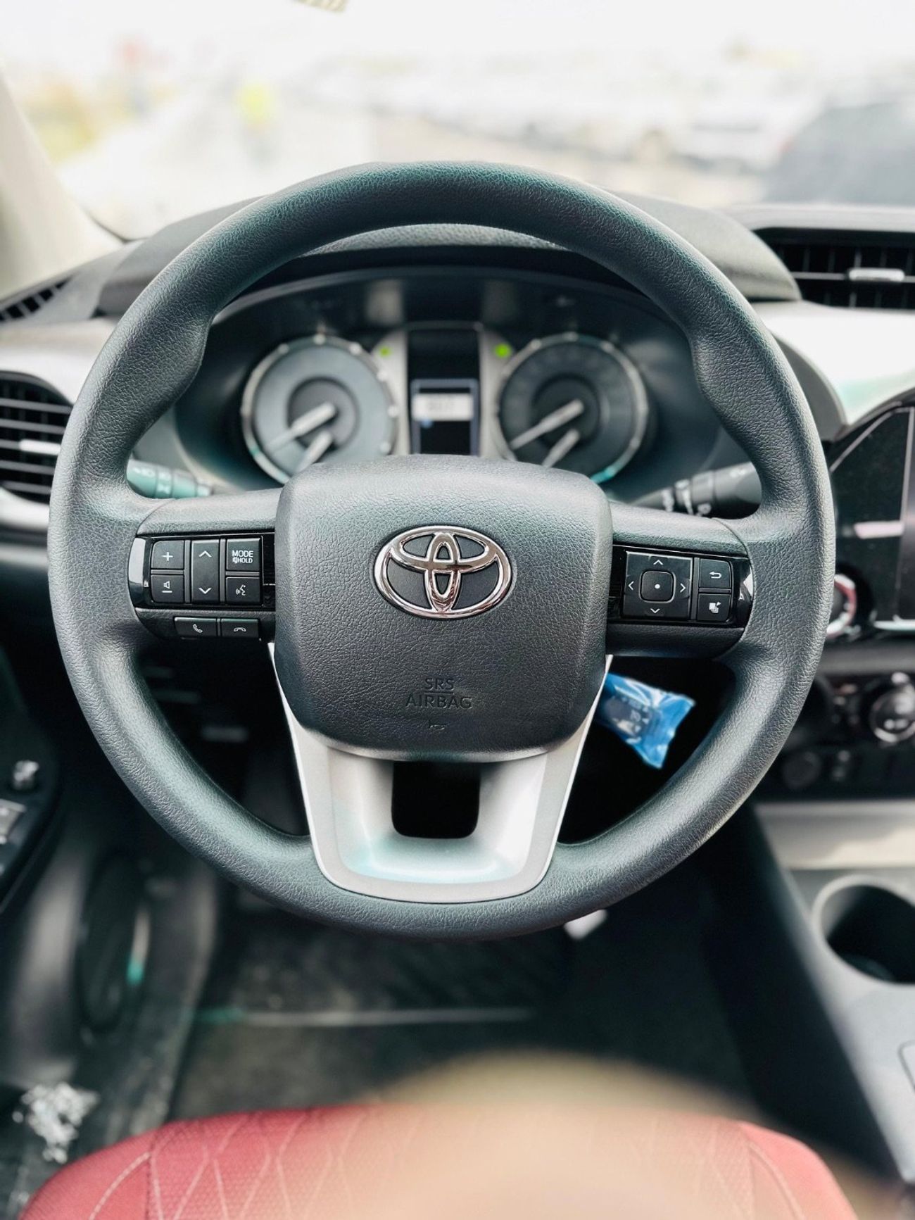 تويوتا هيلوكس S GLX 2.4L AWD A/T