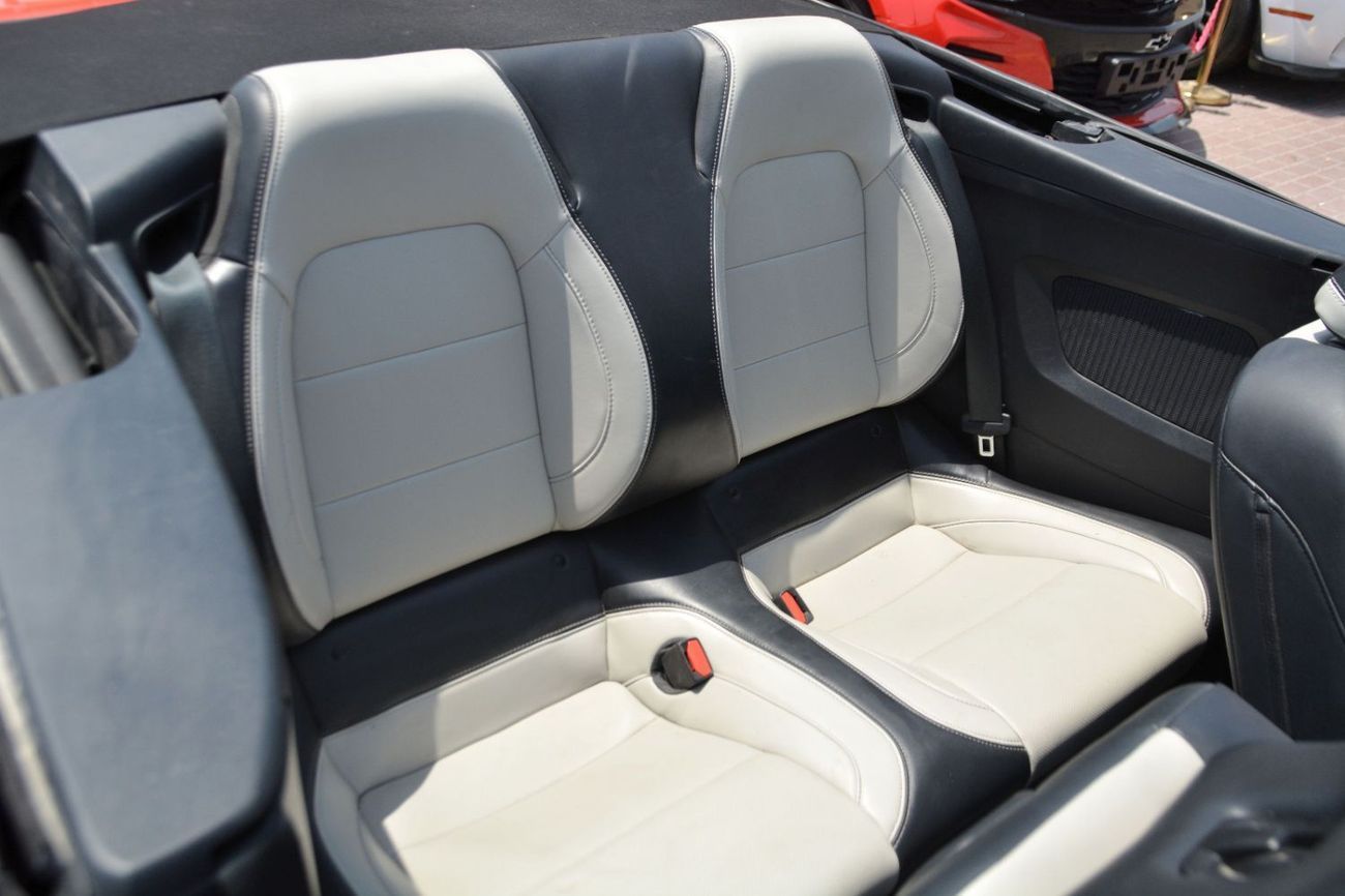 فورد موستانج تميز مع موستنج المكشوفة // بلون مميز وجذاب //وبسعر رائع --2024-اشتري وقم بالمنافسة