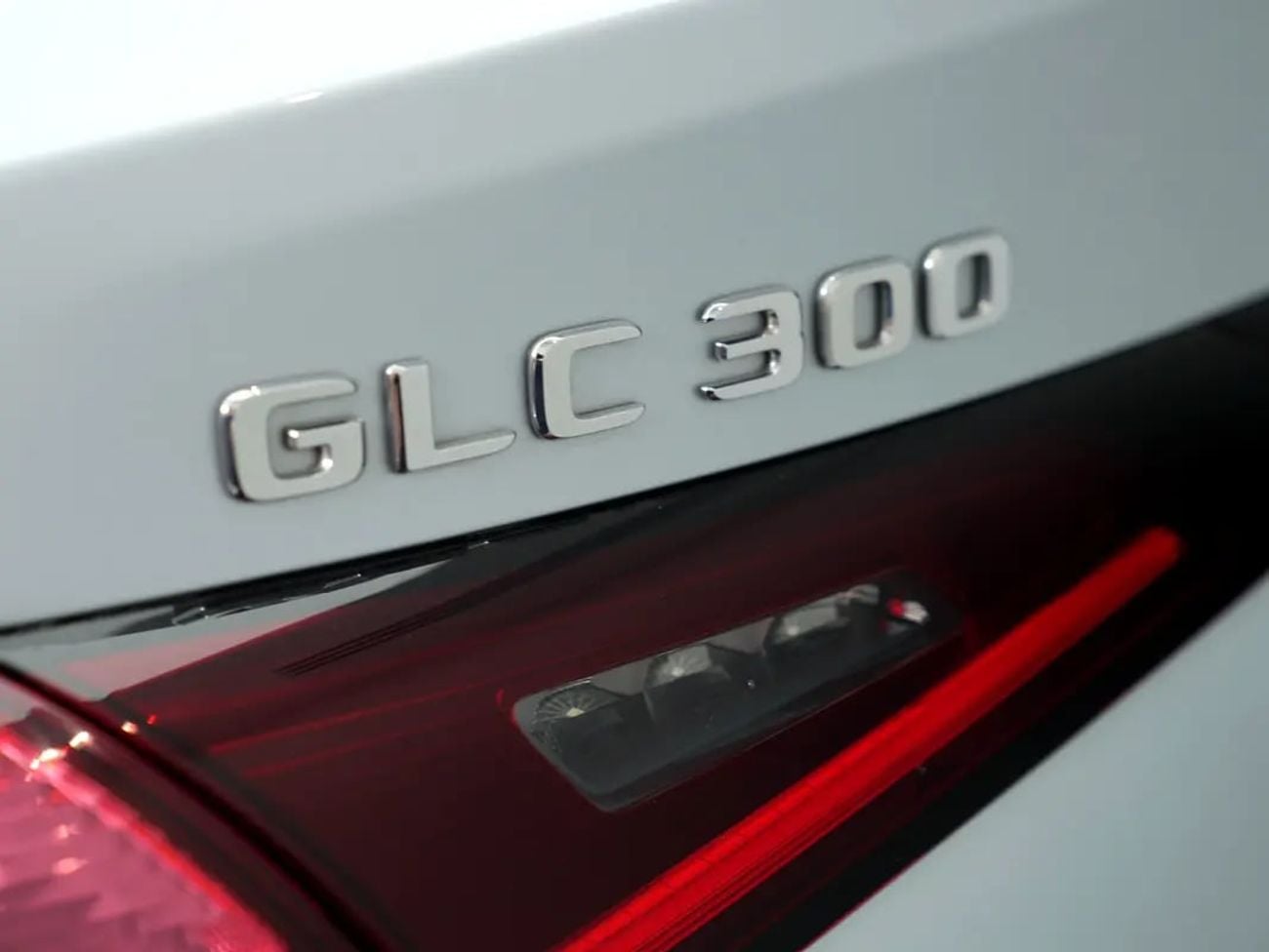 مرسيدس بنز GLC 300 4MATIC - Korean Specs - Brand Condition