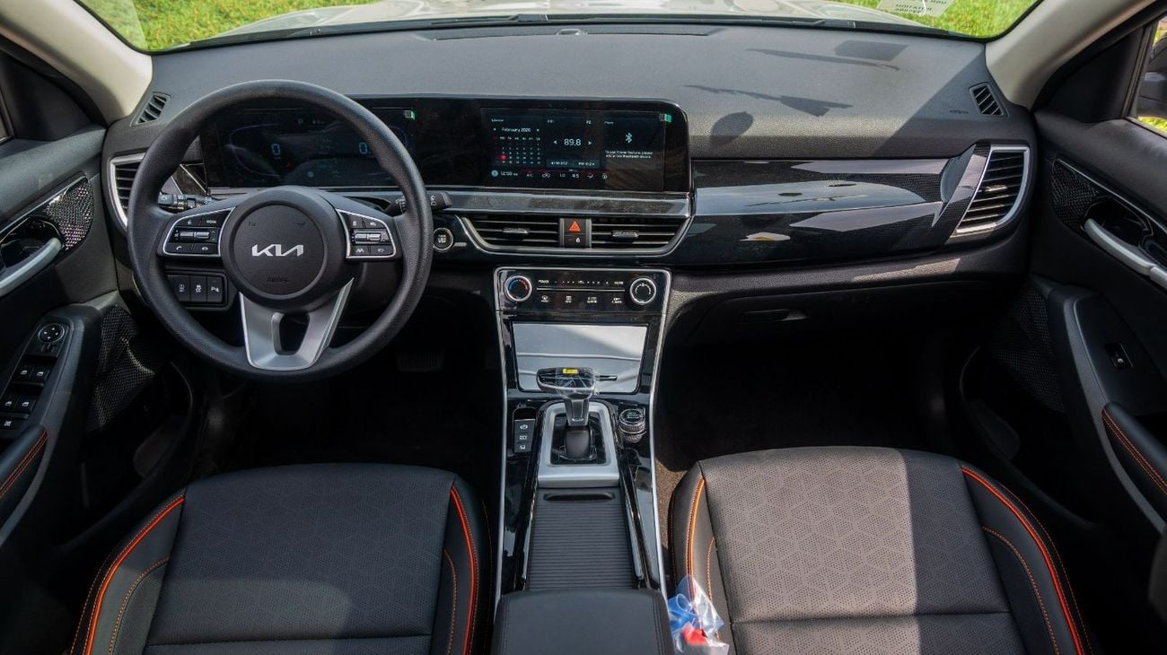 Kia Seltos kia Seltos 2025 1.5L Petrol 4 Cylinder Transmission Automatic  panoramic roof Olive Green Outside Bl