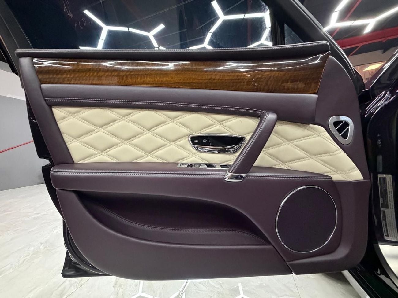 بنتلي فلاينج سبور