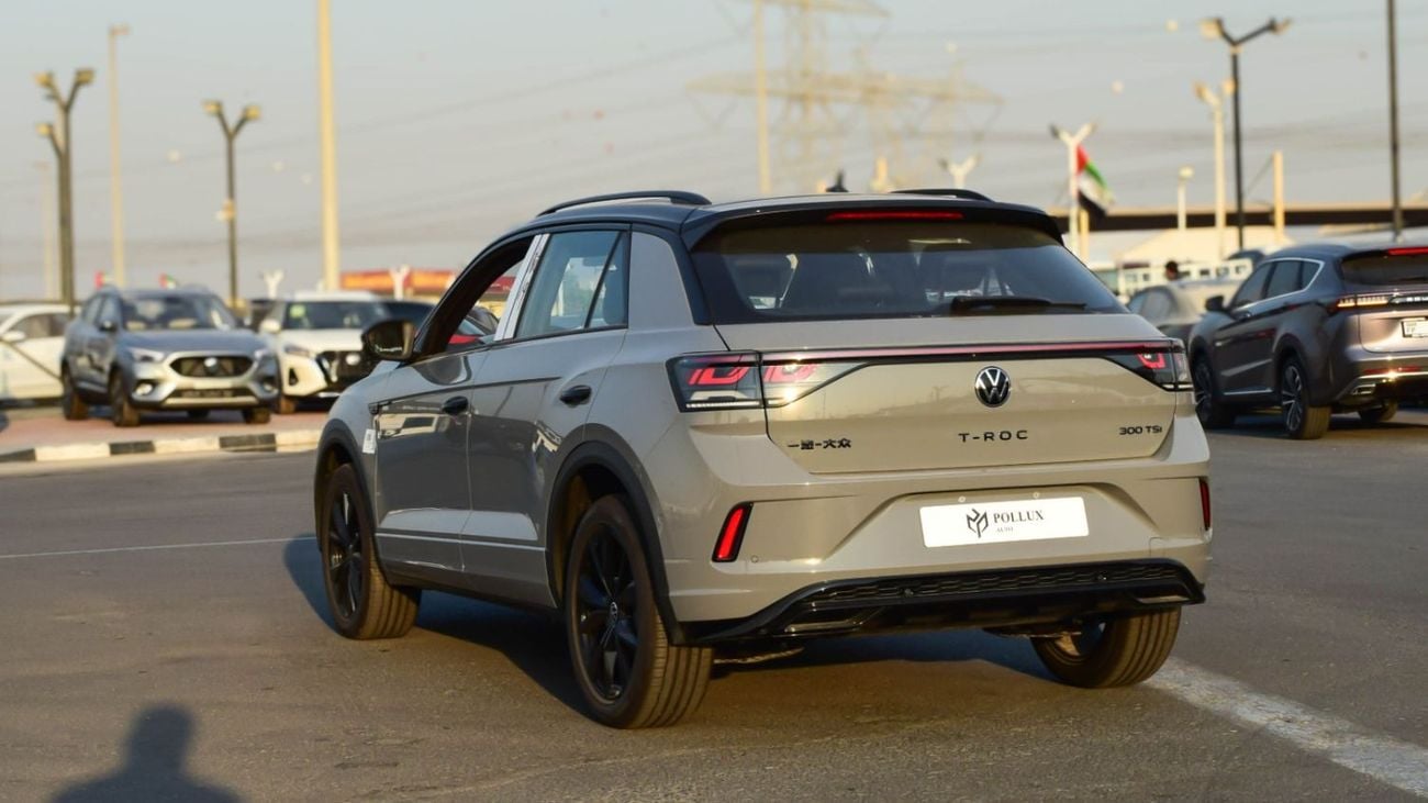 Volkswagen T ROC 1.4L TSI R-Line 1.5L 300 TSI R-Line Stralight Black Edition full option