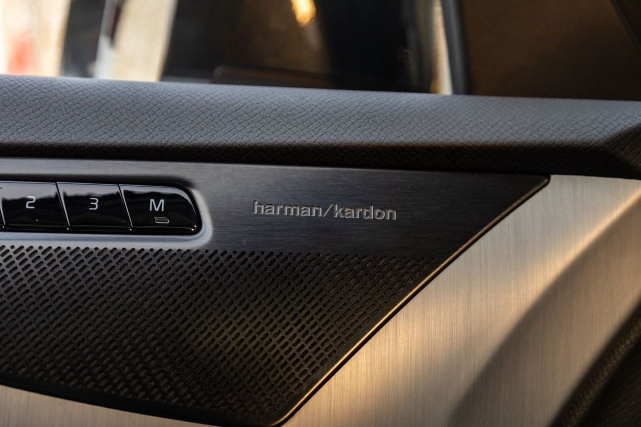 فولفو XC 90 MOMENTUM