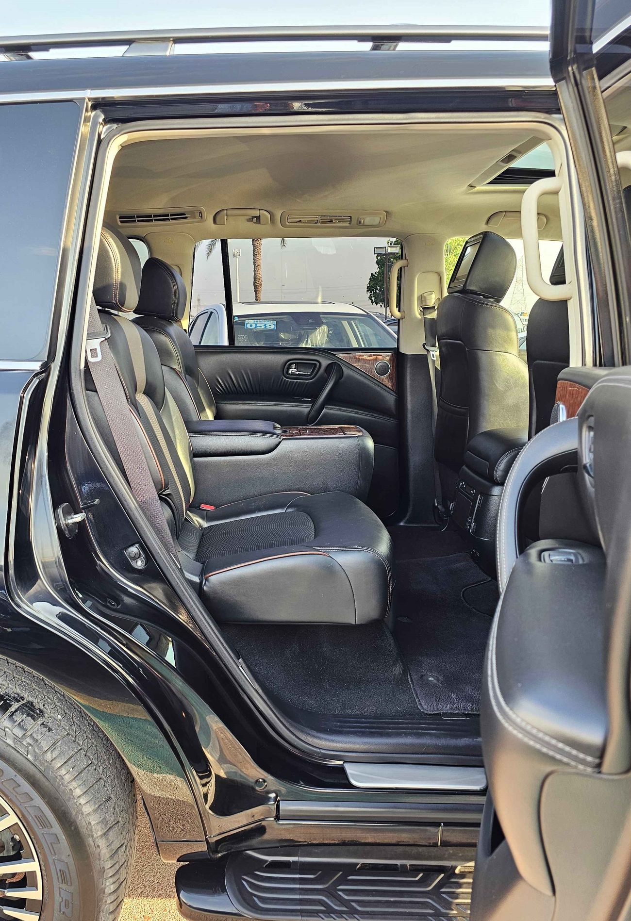 نيسان أرمادا PLATINIUM // 1492 AED Monthly // 5.6L // V8 // FULL OPTION (LOT # 60827)