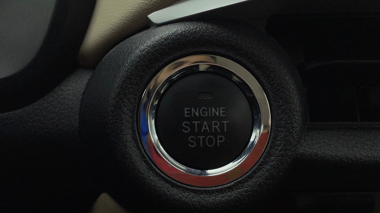 تويوتا يارس G 1.5 | بدون دفعة مقدمة | اختبار القيادة في المنزل