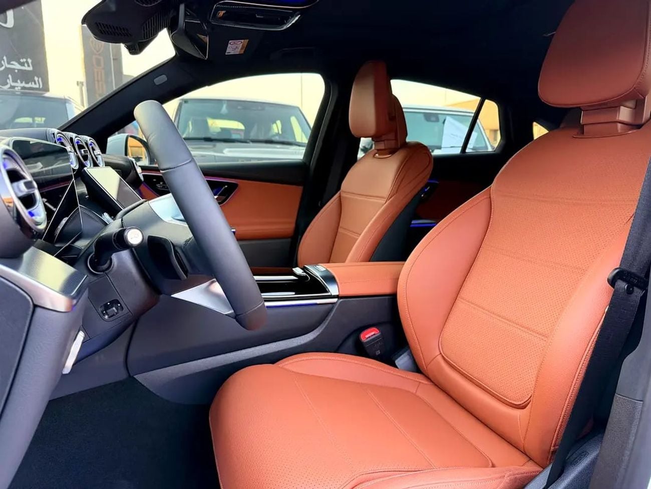 مرسيدس بنز GLC 300 MERCEDES GLC300 - MODEL - NO ACCIDENT OR PAINT - 1,000 KM - INTERNATIONAL WARRANTY
