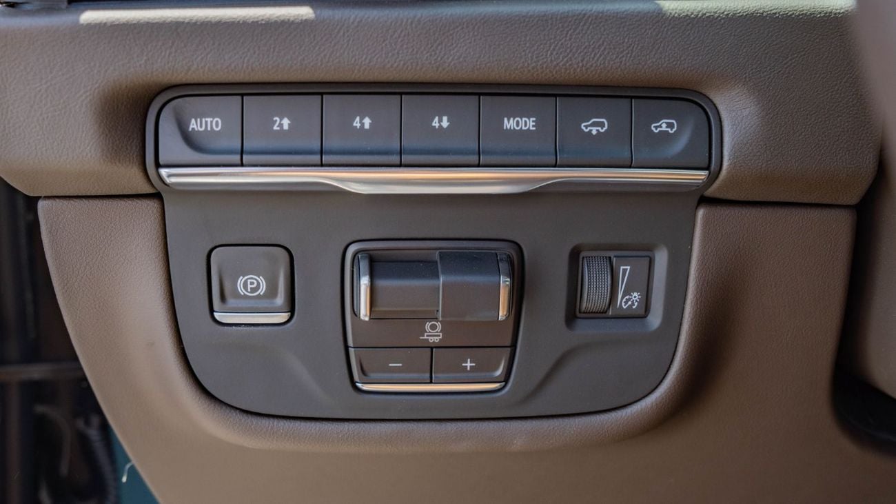 كاديلاك إسكالاد 2026 Cadillac Escalade Premium Luxury 6.2L V8 AT Petrol