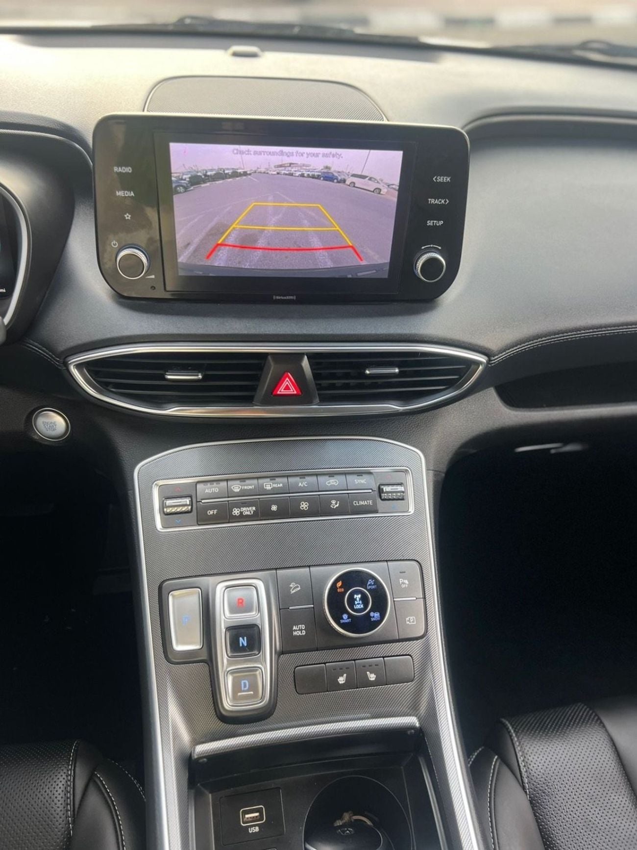 هيونداي سانتا في PREMIUM 2021 Hyundai Santafe FE Hybrid 1.6L V4 - AWD 4x4 -Push Strad - Auto Trunk - Leather Seat - Rear Came