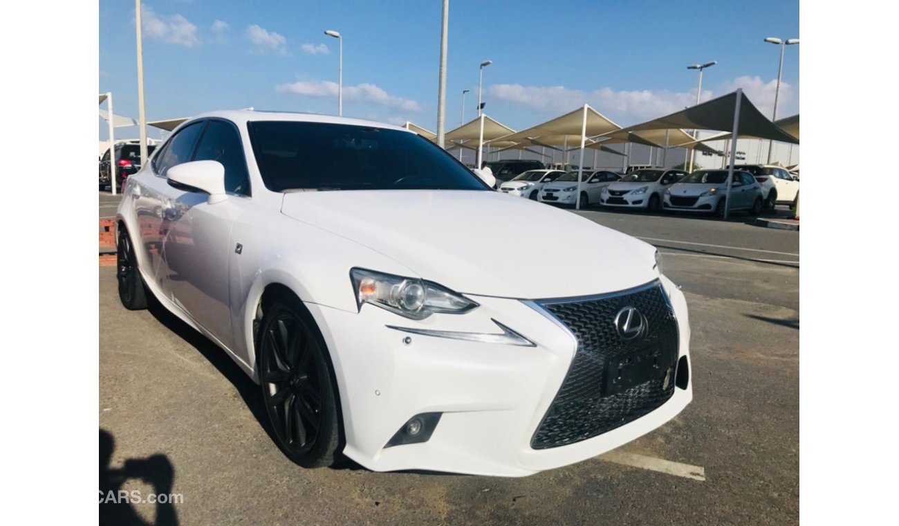 Lexus IS350