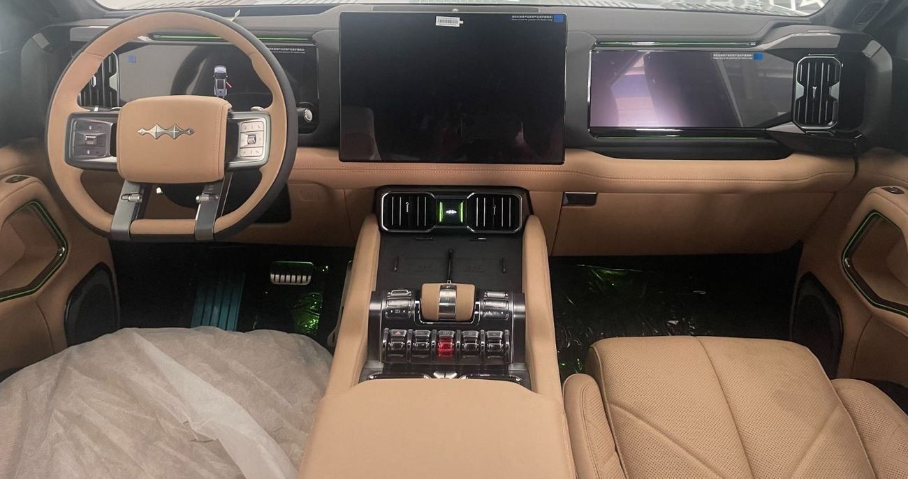 BYD Leopard 8 8 Plug in Hybrid 2.0 L 500 KW dual motor - 100,000km service contract - 10 years warranty - 7 Seater